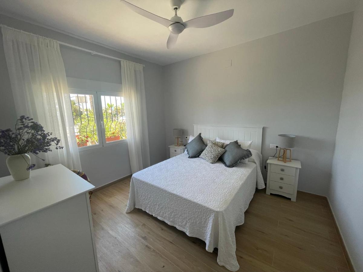 Casa 1ª Linea De Playa Benajarafe Lejlighed Eksteriør billede